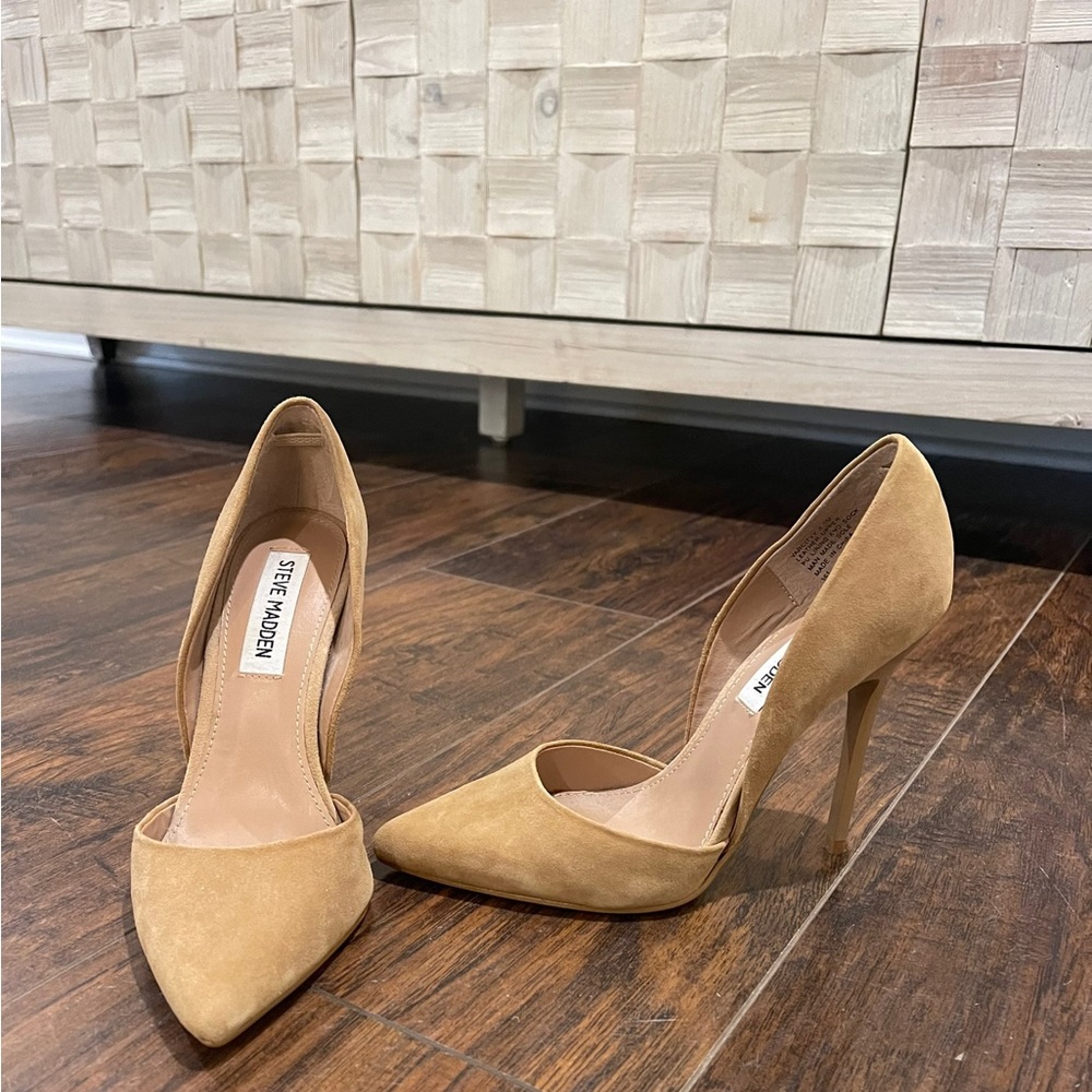 Steve Madden pumps